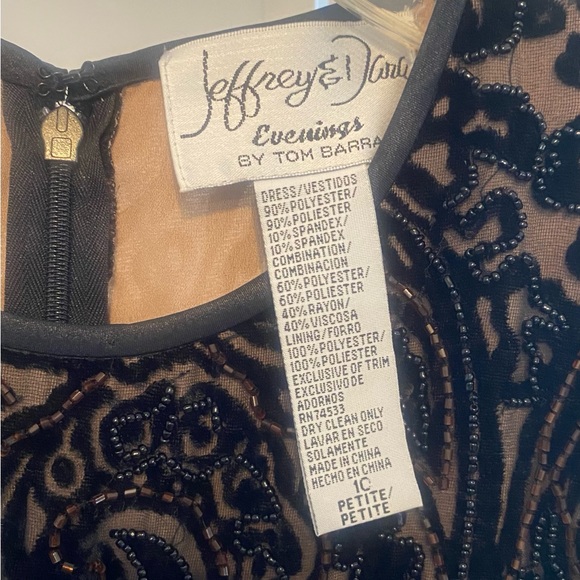 👗Jeffery & Dara Evenings by Tom Barra Beaded Velvet Maxi . Color: Blk. Size:10P - Picture 4 of 12